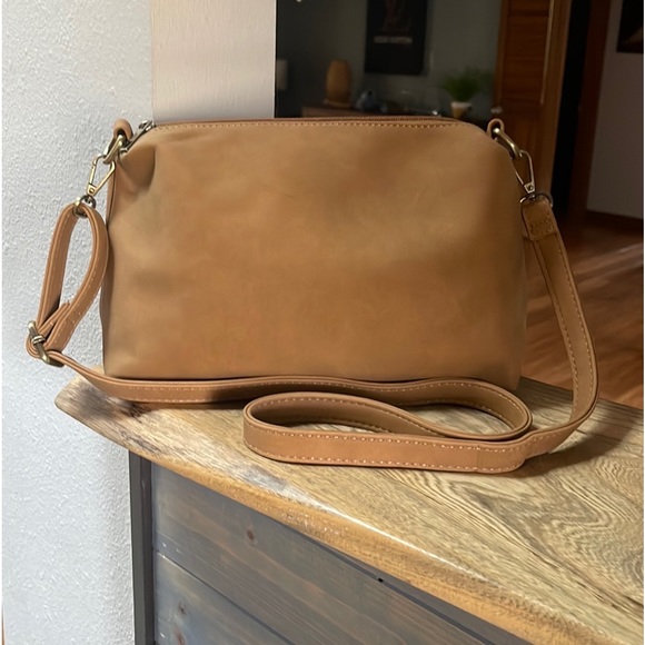 JOY SUSAN CAMEL LAZER CUT DAISY PHONE CROSSBODY main image 1